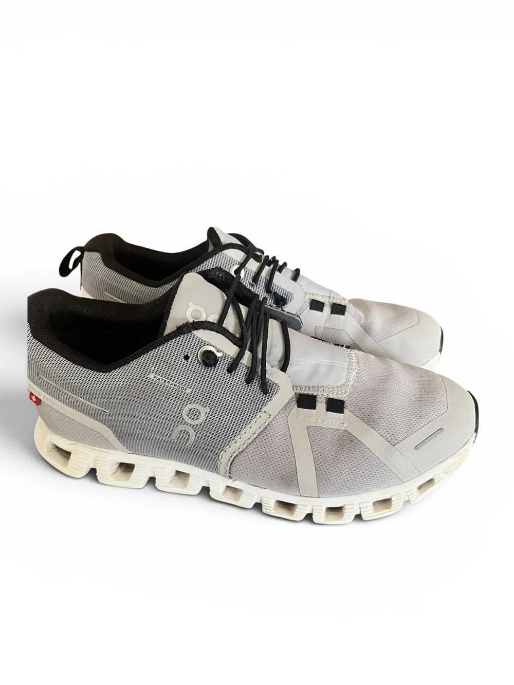 On Cloud 5 Waterproof Running Shoes Women’s US 6 EU 37 Gray White 59.98837